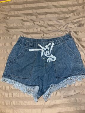 Amazon Blue Denim Frayed Hem Women's Shorts with Drawstring